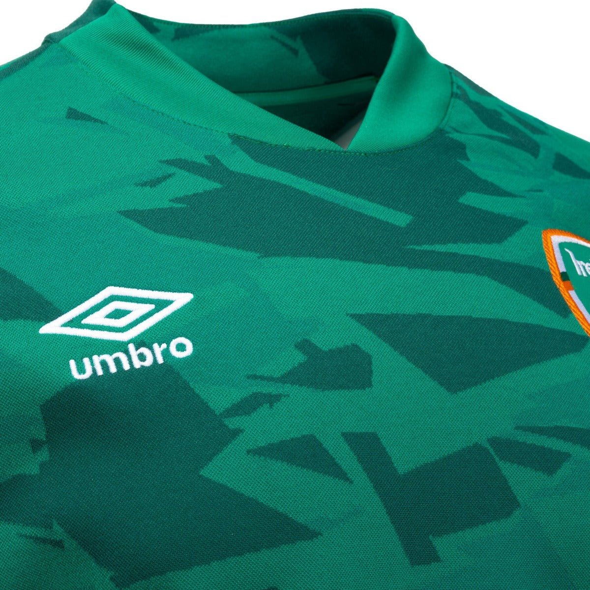 Umbro 2022 Ireland Home Jersey - Green-White - Image 3