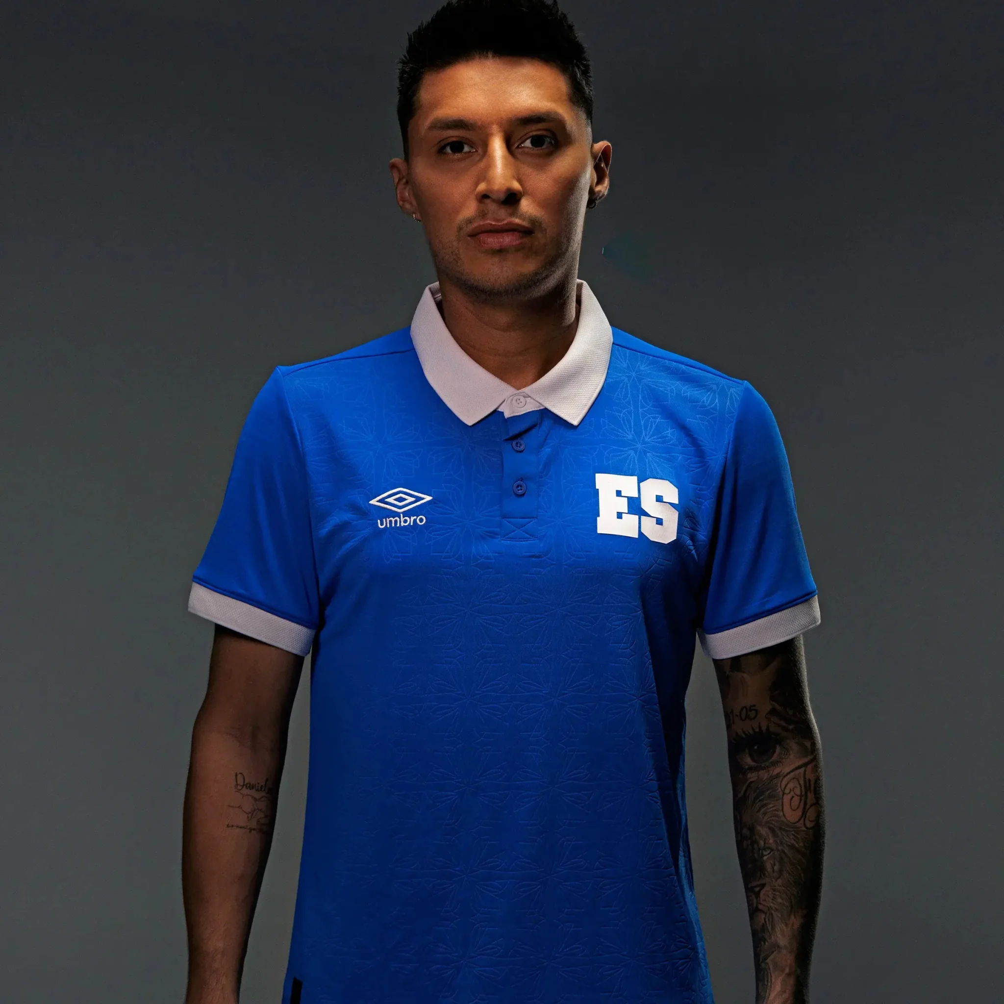 Umbro 2025-26 El Salvador Men's Stadium Home Soccer Jersey - Image 8